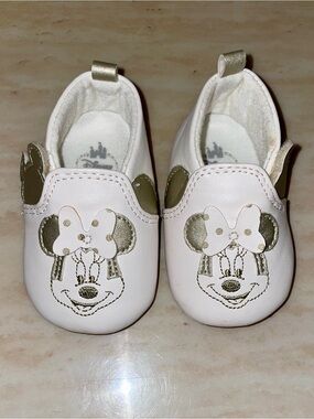 Disney White & Gold Minnie Mouse Baby Slip-On Shoes